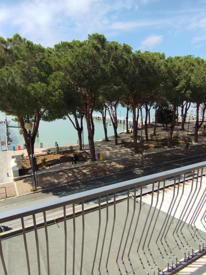 The View - Sunset & Relax - Suite - Appartamenti Vista Lago Passignano sul Trasimeno Exterior photo